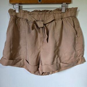 EUC AERIE TAN LYOCELL SHORTS CUFFED SIZE LARGE